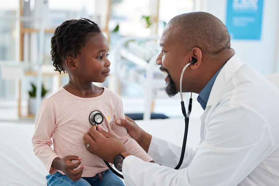 kids-doctor-stethoscope-consulting-hospital-worker-medical-help-insurance-exam-lung-test-happy-smile-pediatrician-healthcare-employee-with-girl-patient-children-medicine-cardiology_590464-80754